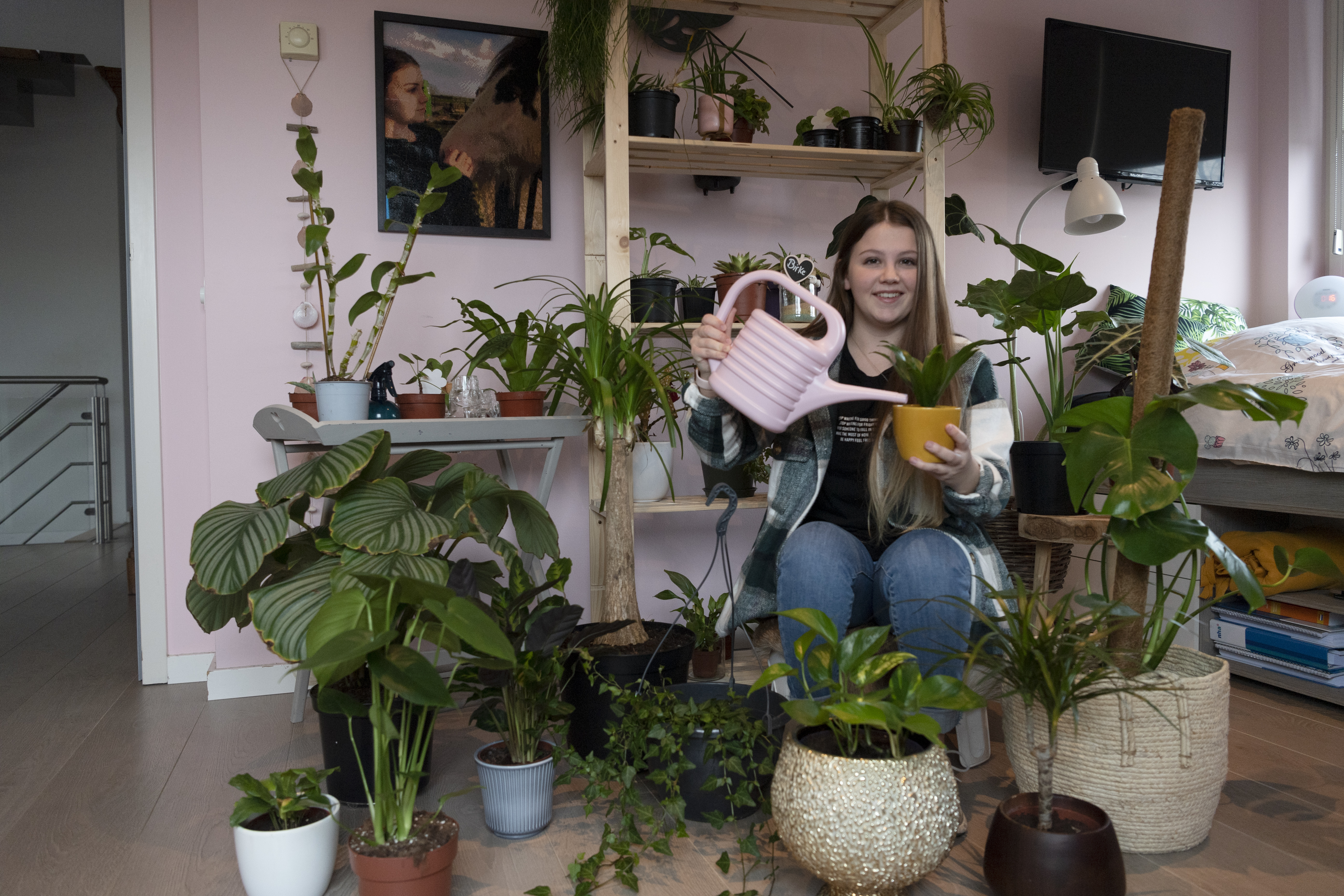 Als mensen er niet meer voor kunnen zorgen, neemt Birke (16) uit Einighausen hun plantjes over